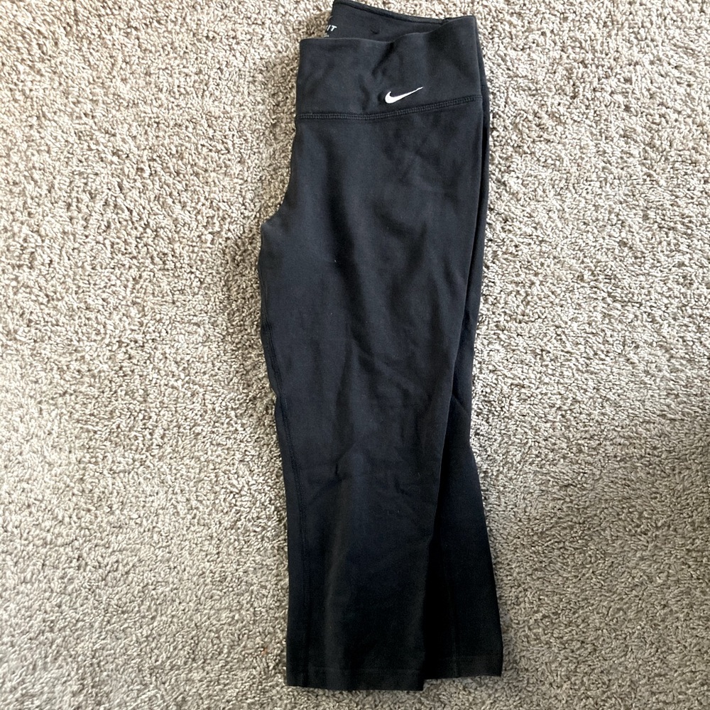 Nike Dri-Fit Crop Pants | Size S